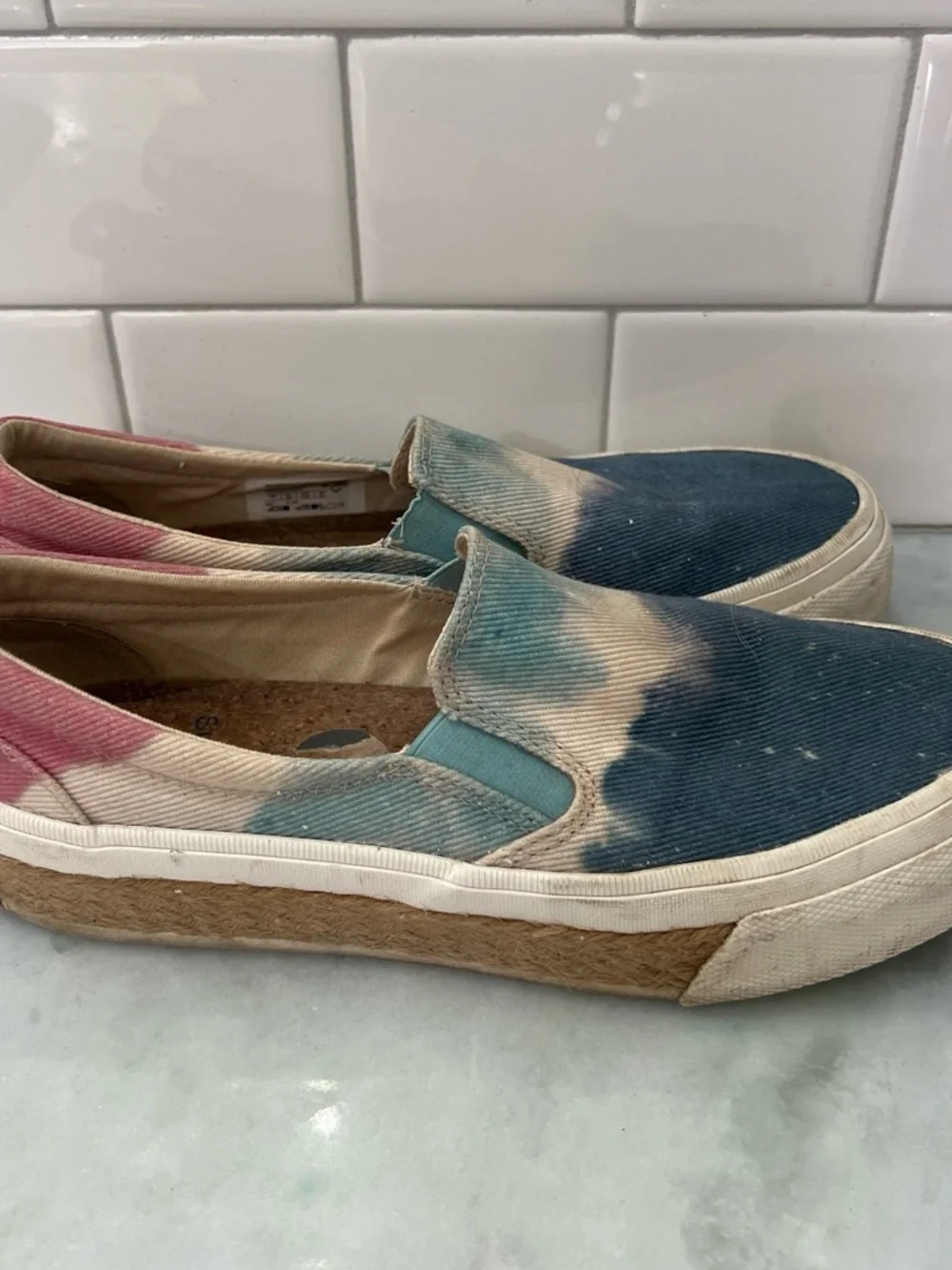 Sperry Festival Size 7 Slip-On Tie-Dye Canvas Loafer Sneakers in Blue & Pink Fe